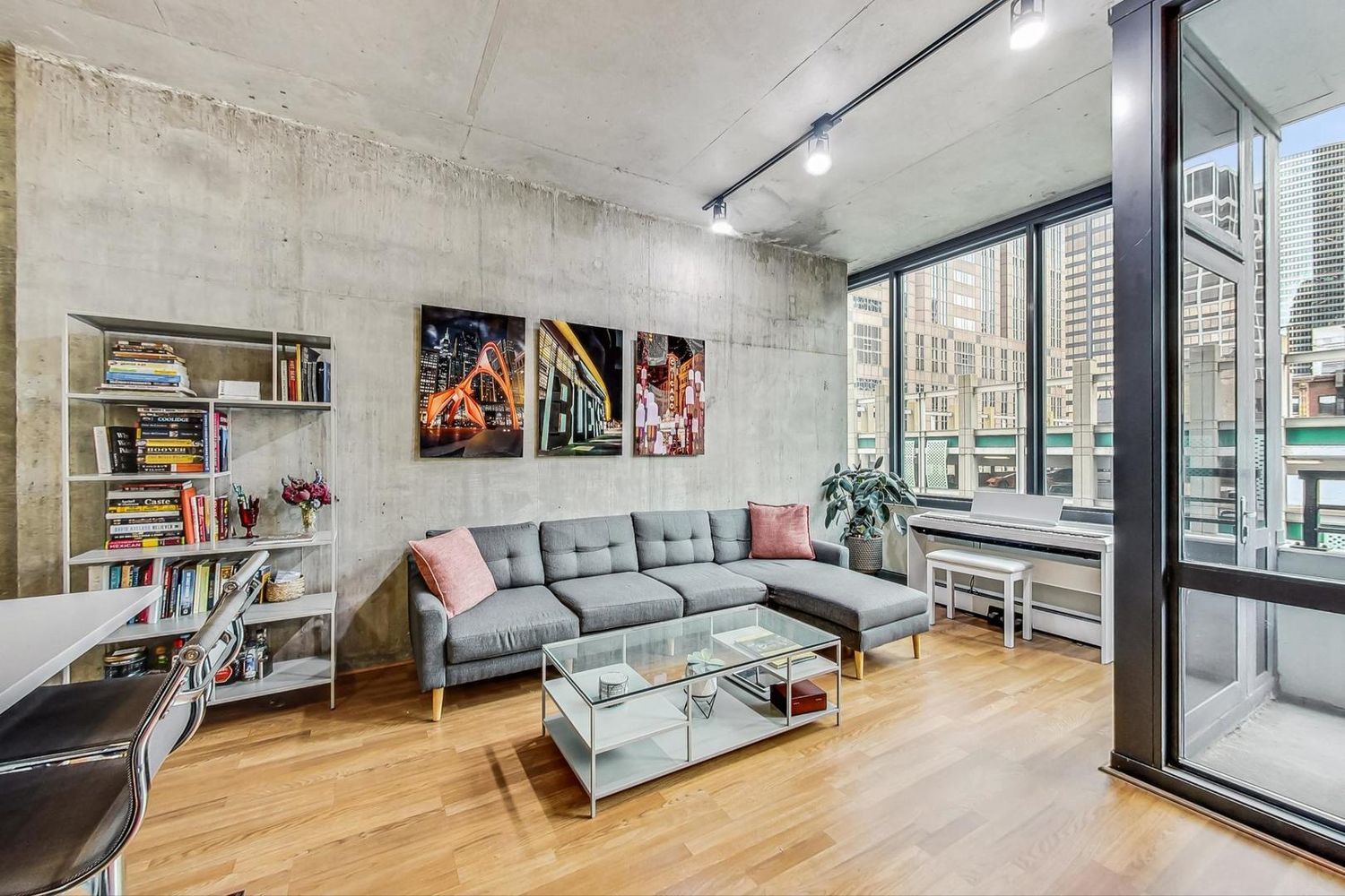 235 W VAN BUREN St #1517 Chicago, IL 60607