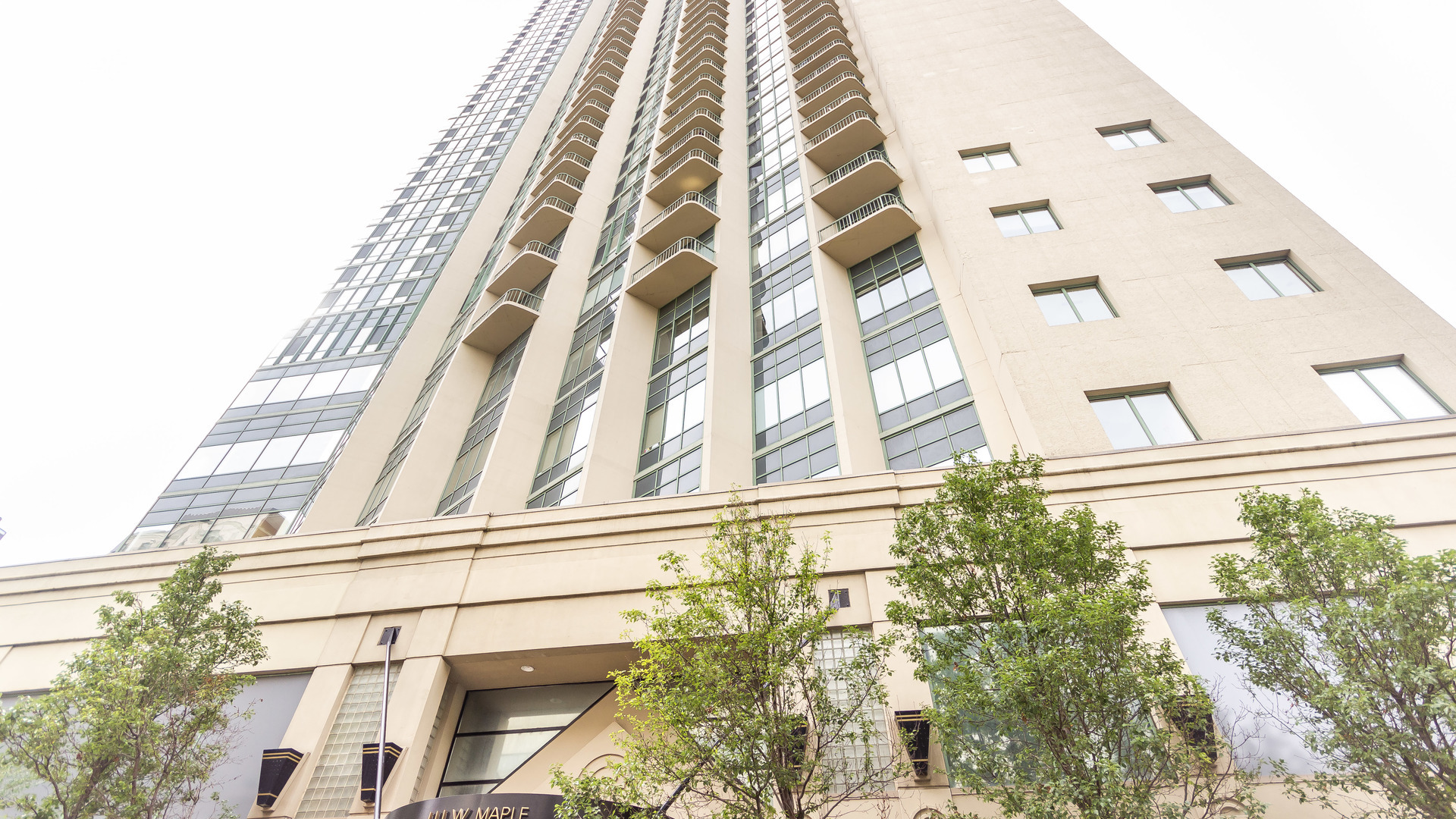111 W MAPLE St #3009