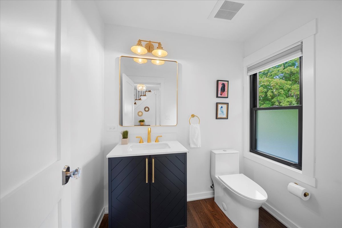 4072 Bunker Ln Wilmette, IL 60091