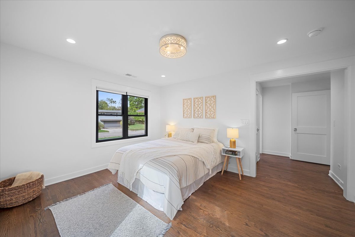 4072 Bunker Ln Wilmette, IL 60091