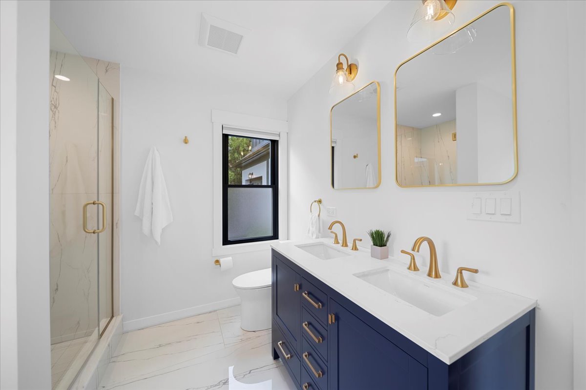 4072 Bunker Ln Wilmette, IL 60091