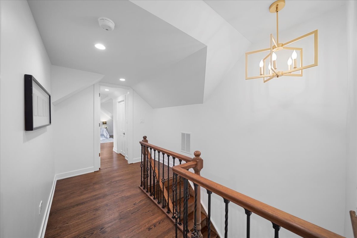 4072 Bunker Ln Wilmette, IL 60091