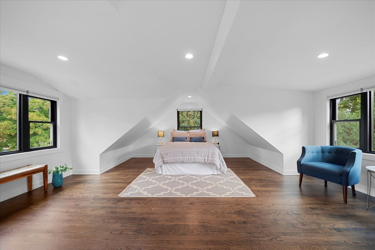 4072 Bunker Ln Wilmette, IL 60091