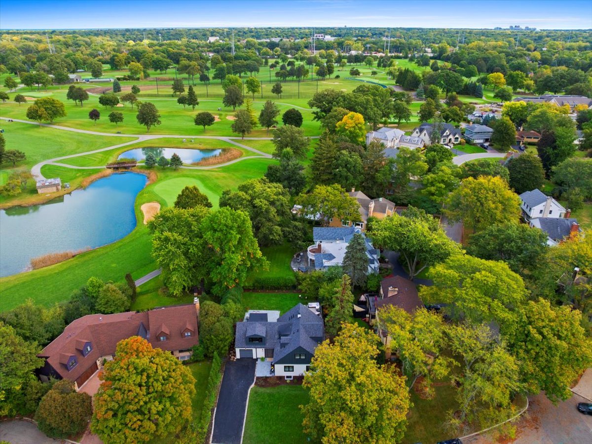 4072 Bunker Ln Wilmette, IL 60091