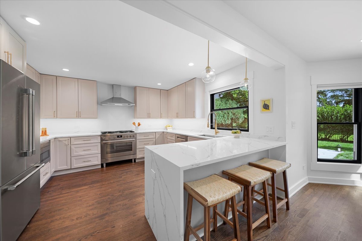 4072 Bunker Ln Wilmette, IL 60091