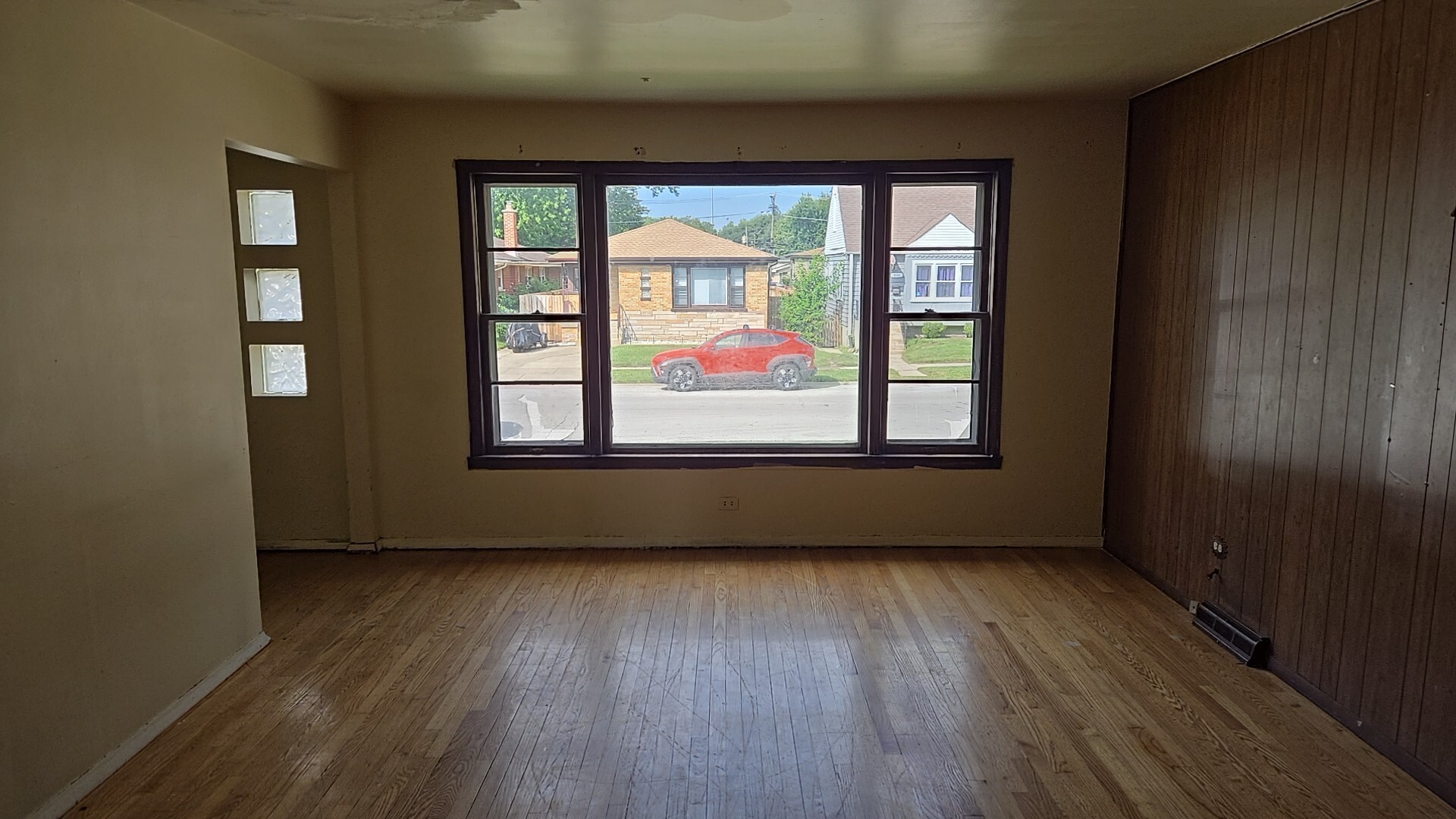 413 Greenbay Ave Calumet City, IL 60409