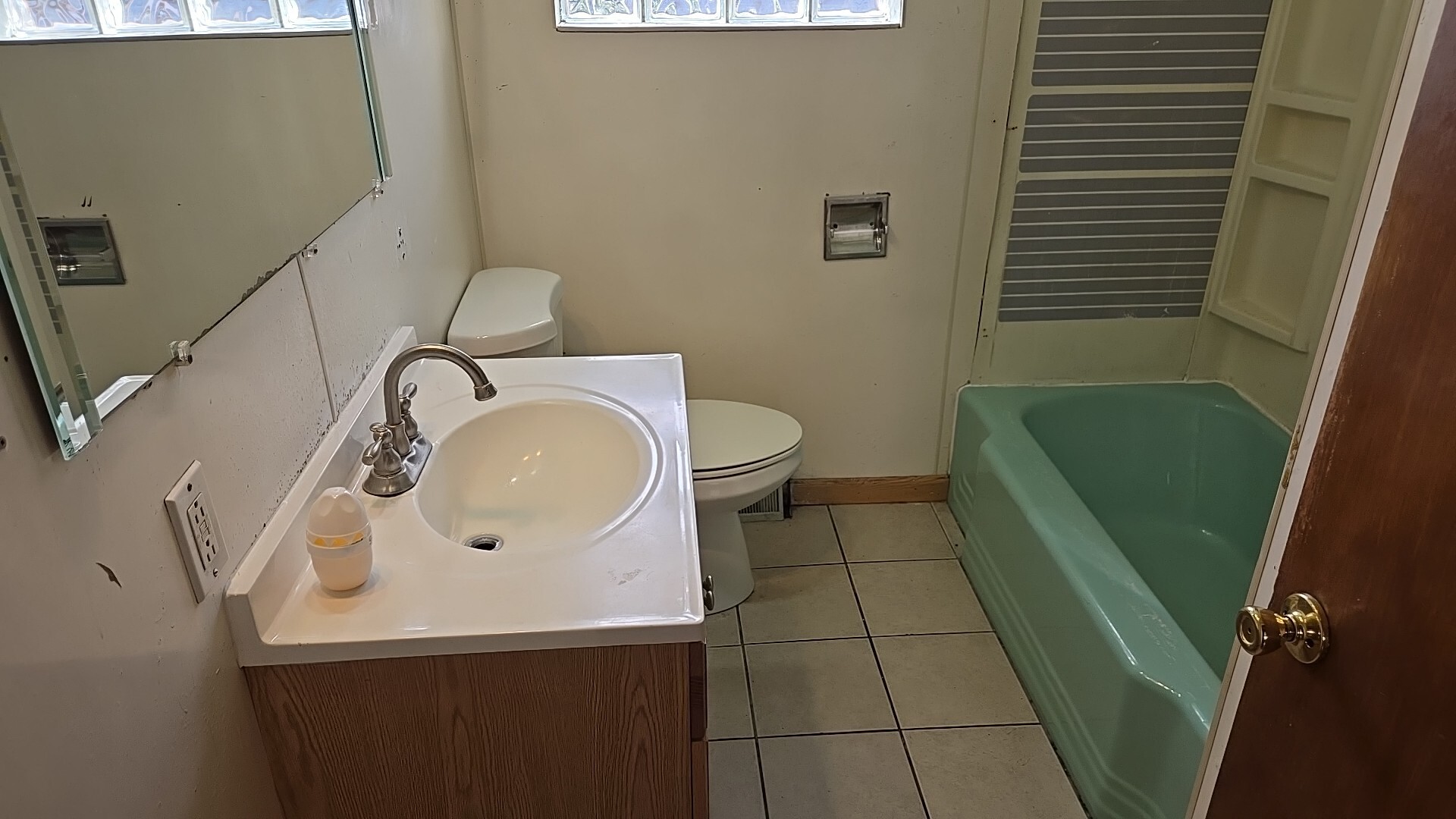 413 Greenbay Ave Calumet City, IL 60409