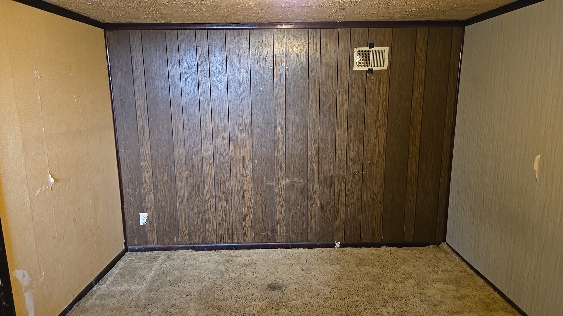 413 Greenbay Ave Calumet City, IL 60409