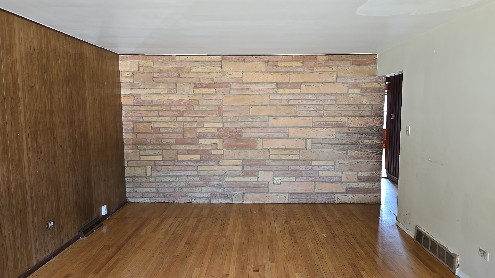 413 Greenbay Ave Calumet City, IL 60409