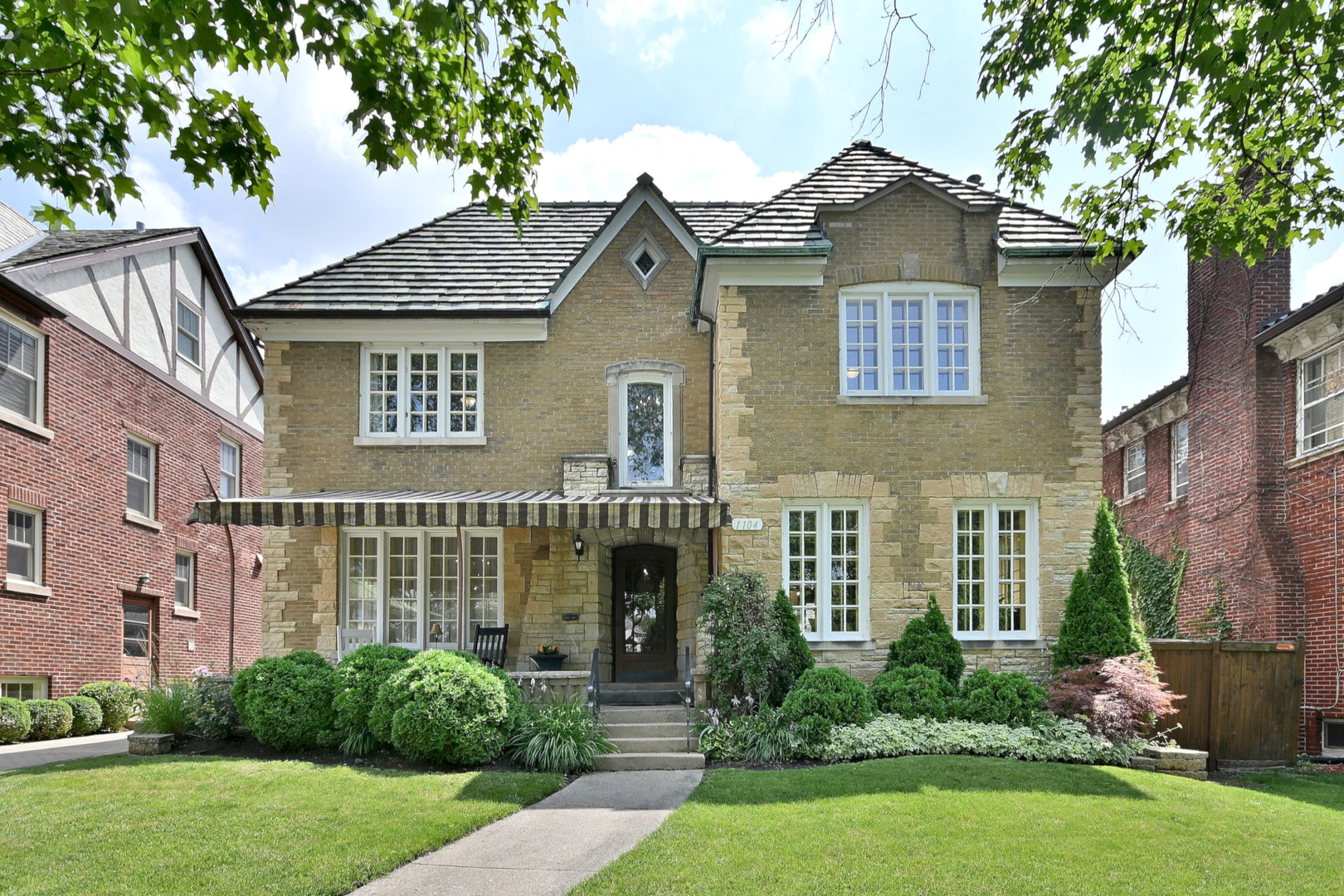 1104 Fair Oaks Ave Oak Park, IL 60302