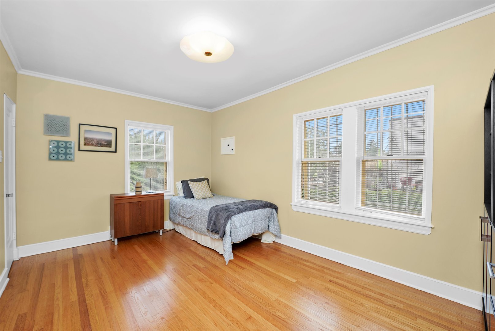 1104 Fair Oaks Ave Oak Park, IL 60302