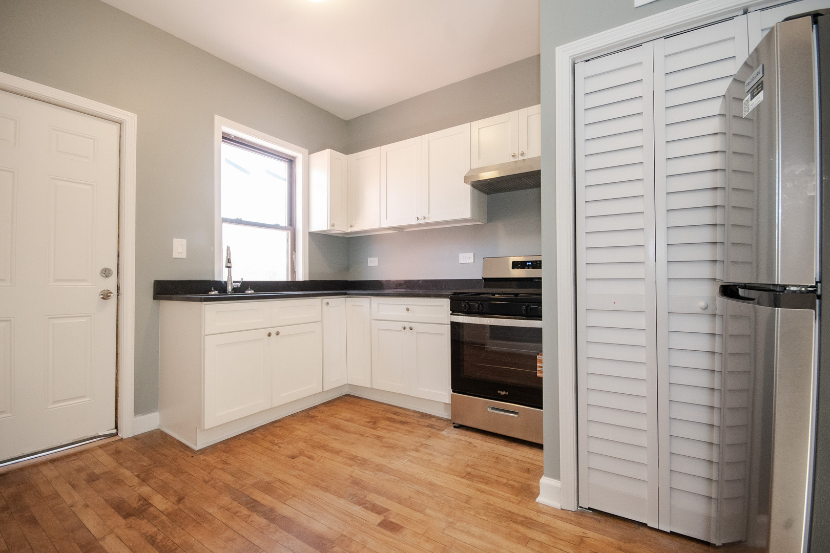 925 S Laflin St #2R Chicago, IL 60607
