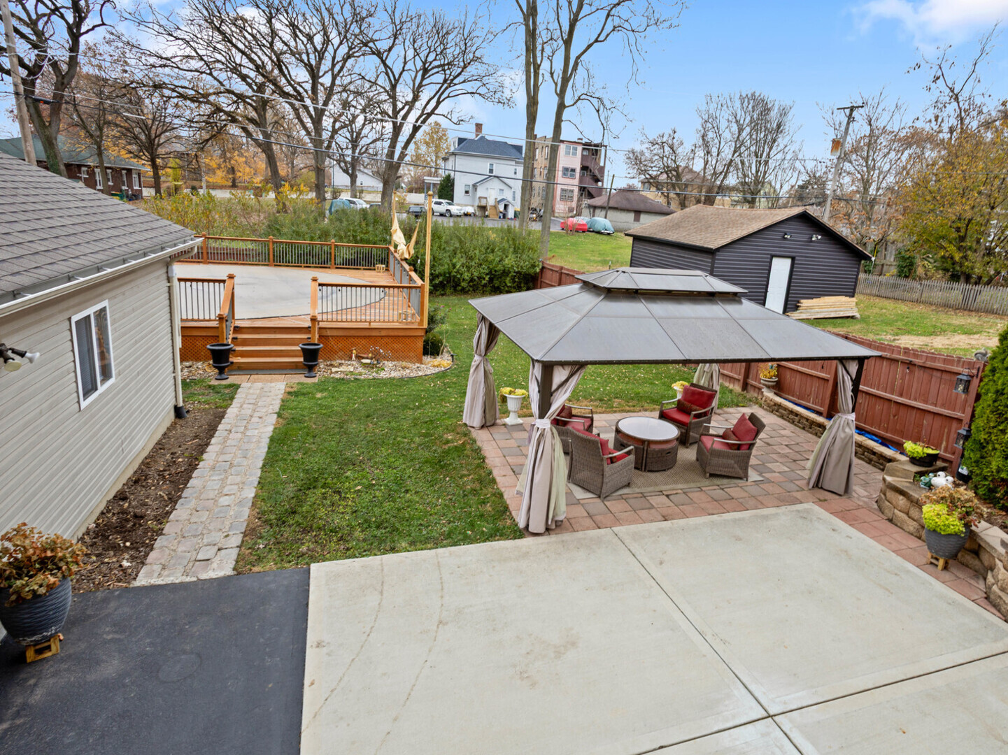 506 W Oneida St Joliet, IL 60435