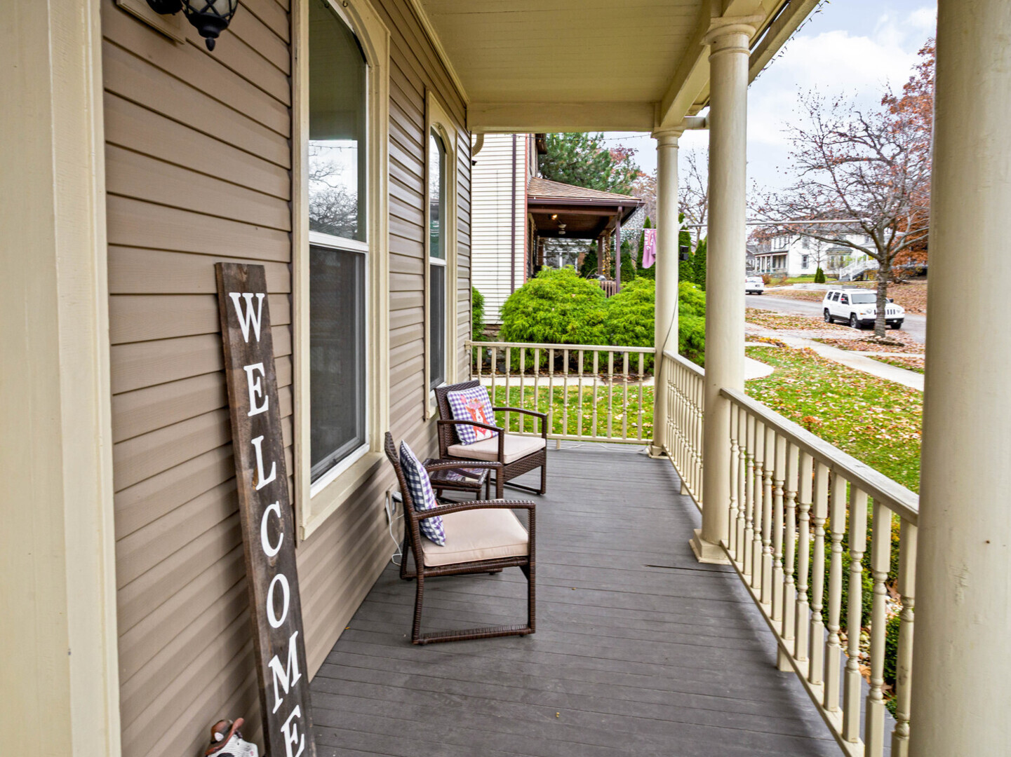 506 W Oneida St Joliet, IL 60435