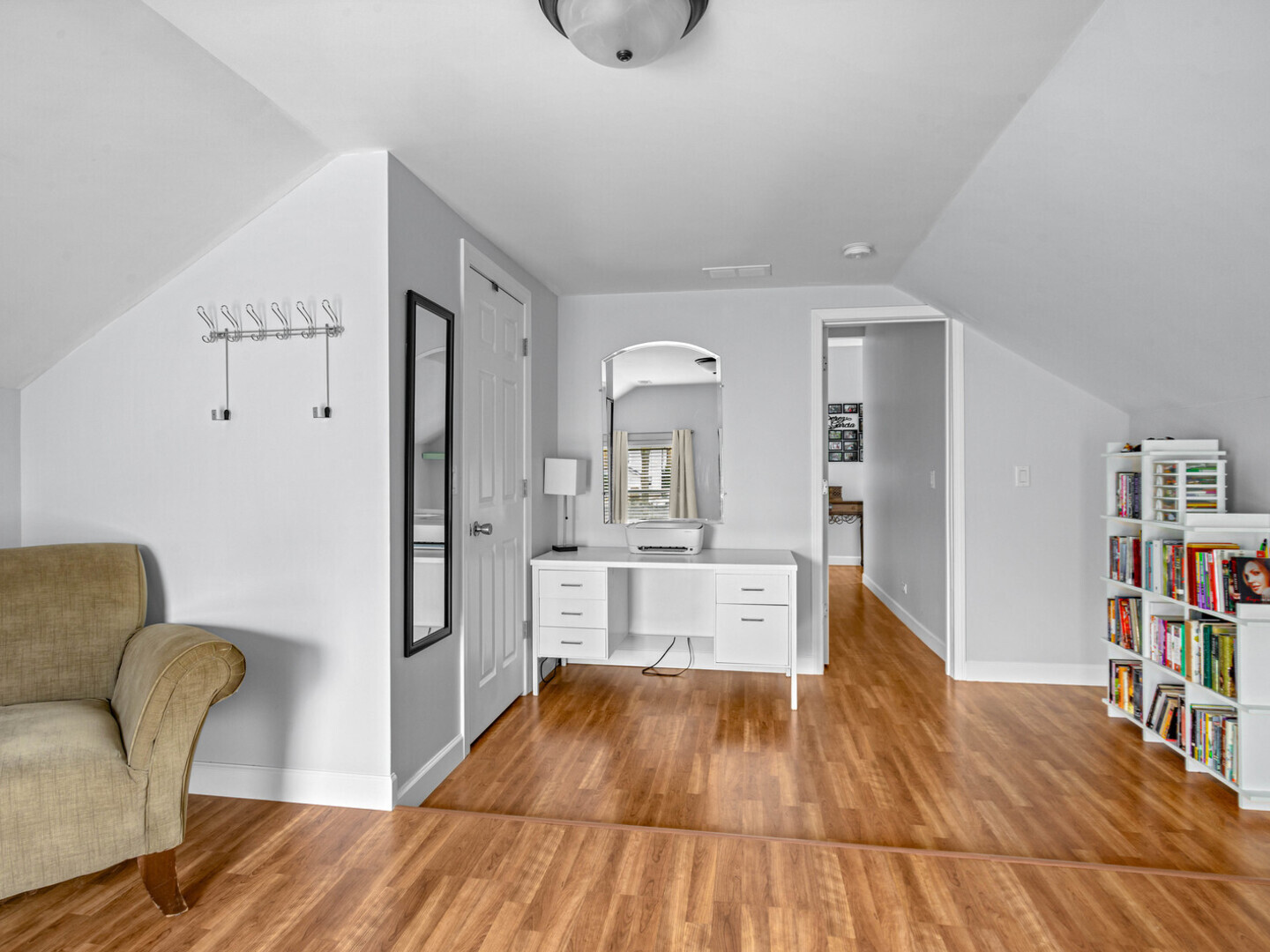 506 W Oneida St Joliet, IL 60435