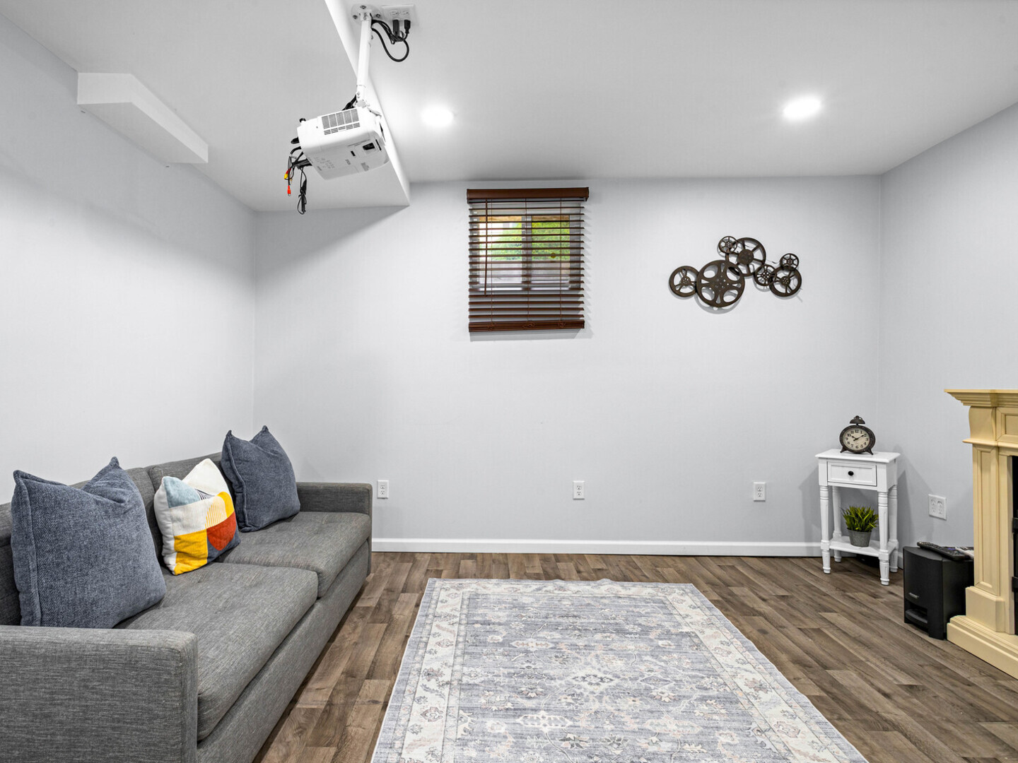 506 W Oneida St Joliet, IL 60435