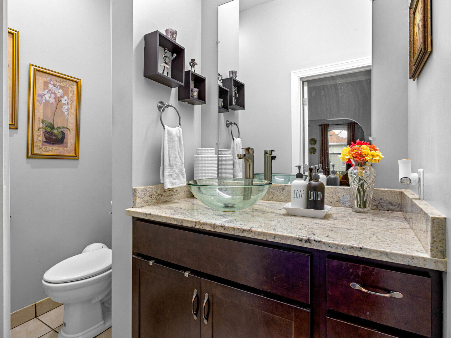 506 W Oneida St Joliet, IL 60435