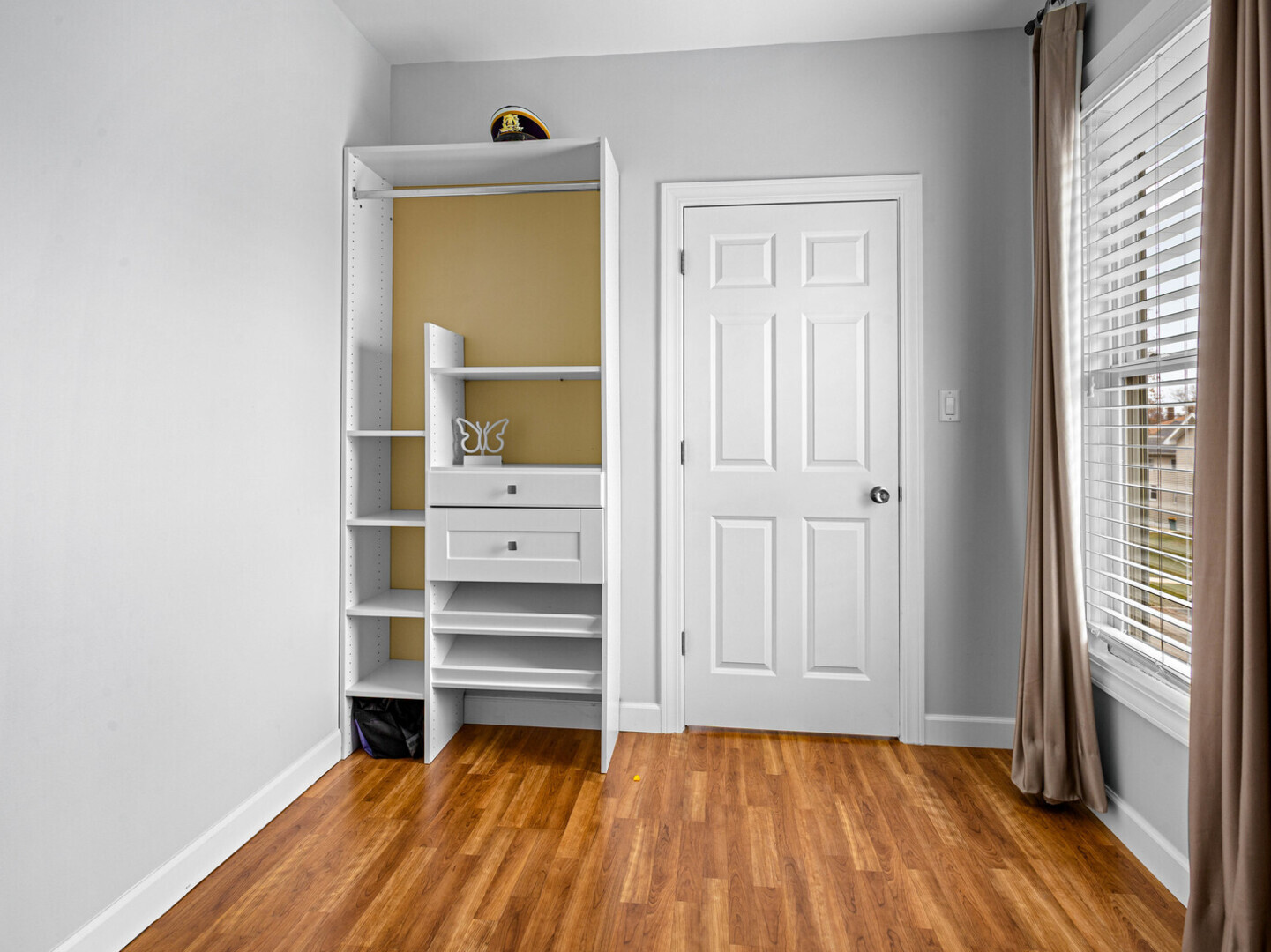 506 W Oneida St Joliet, IL 60435