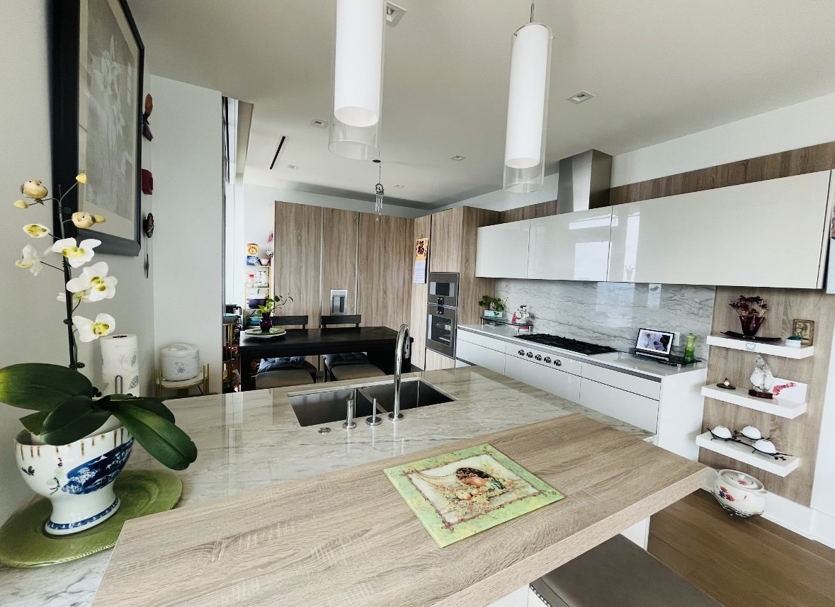 363 E Wacker Dr #4801 Chicago, IL 60601