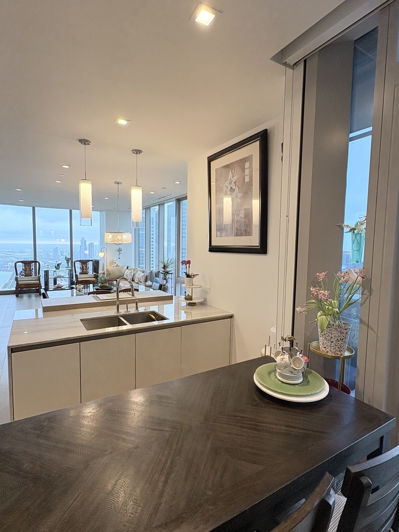 363 E Wacker Dr #4801 Chicago, IL 60601