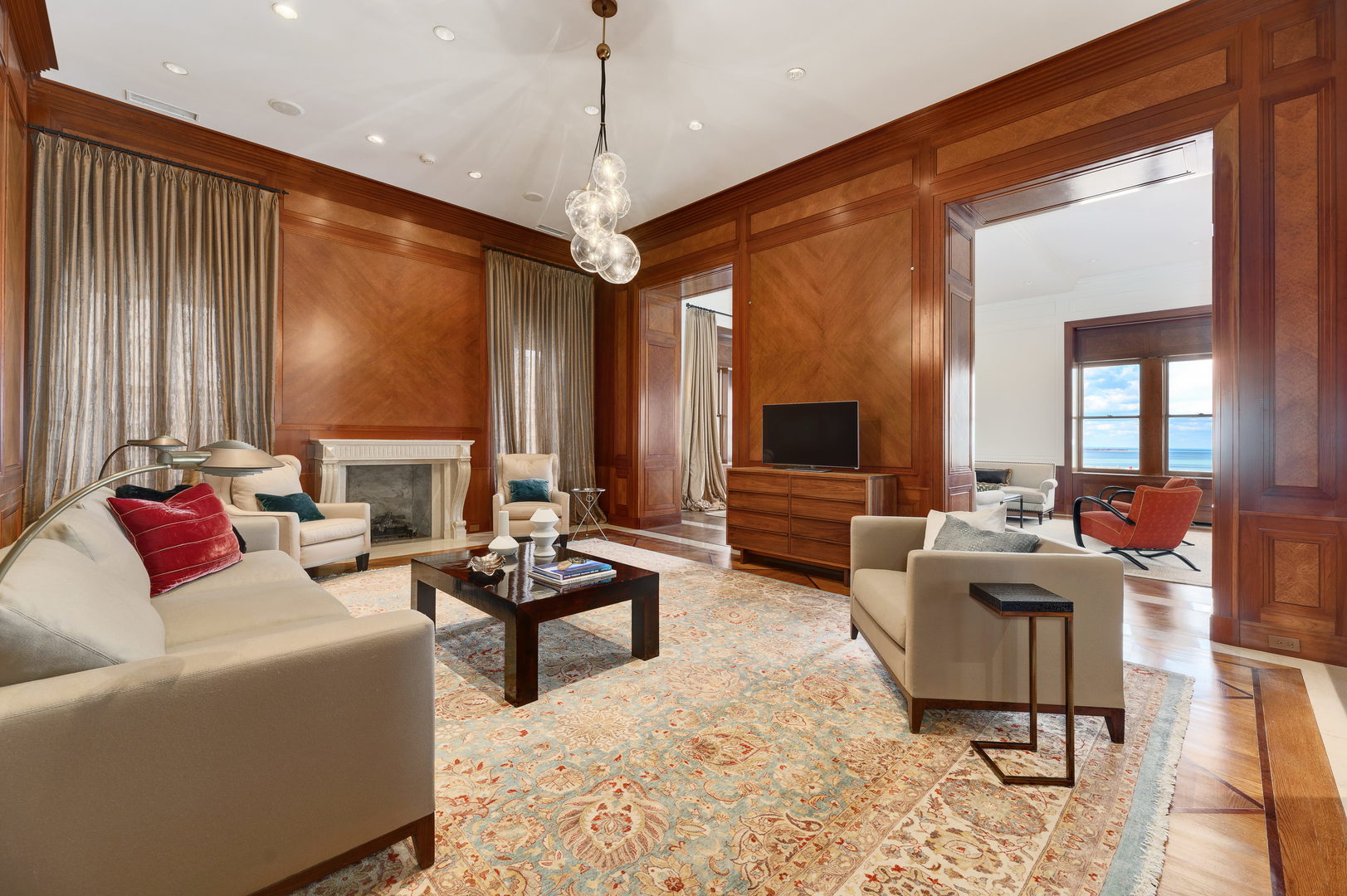 189 E Lk Shr Dr #PH18 Chicago, IL 60611