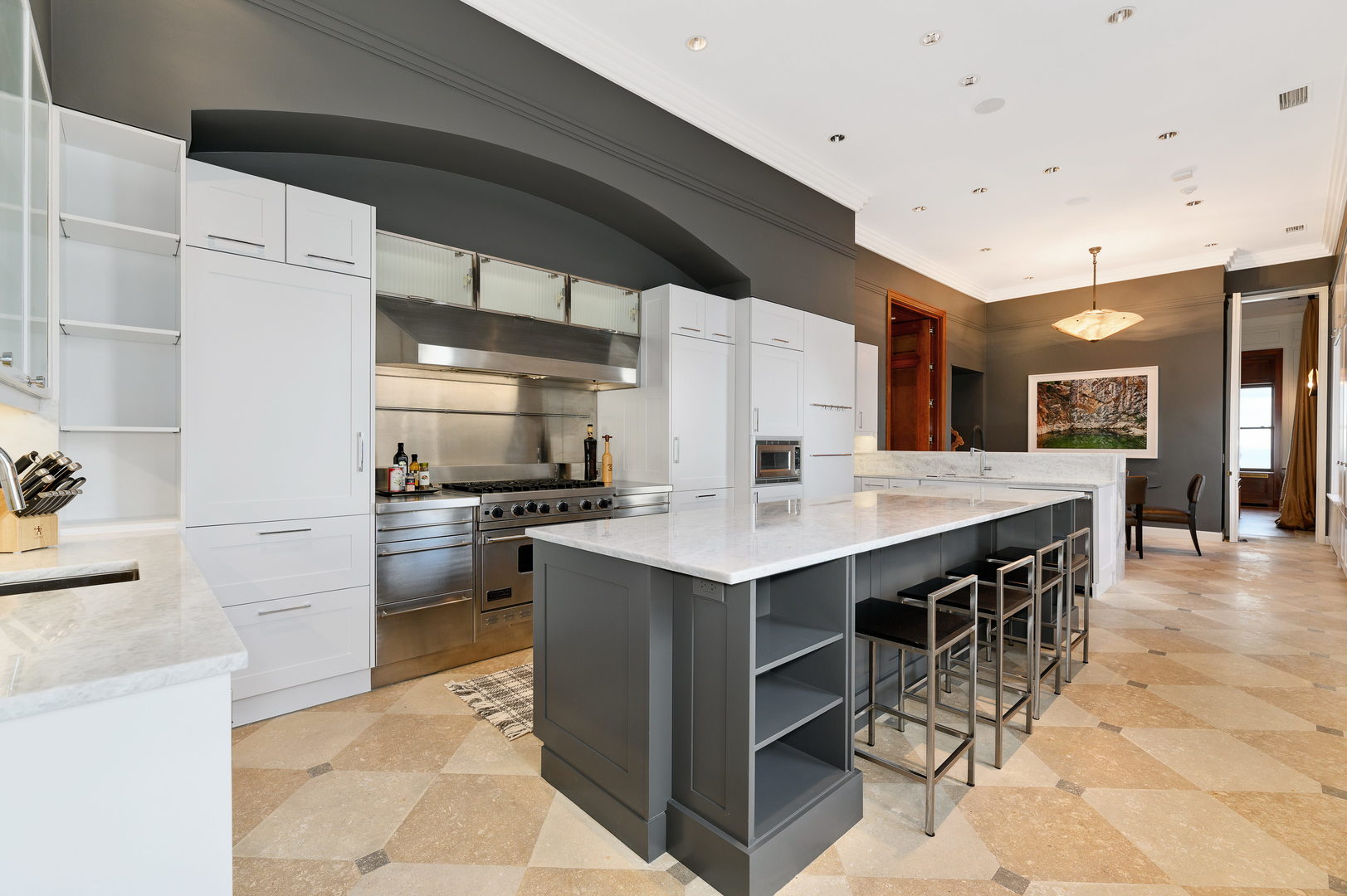 189 E Lk Shr Dr #PH18 Chicago, IL 60611