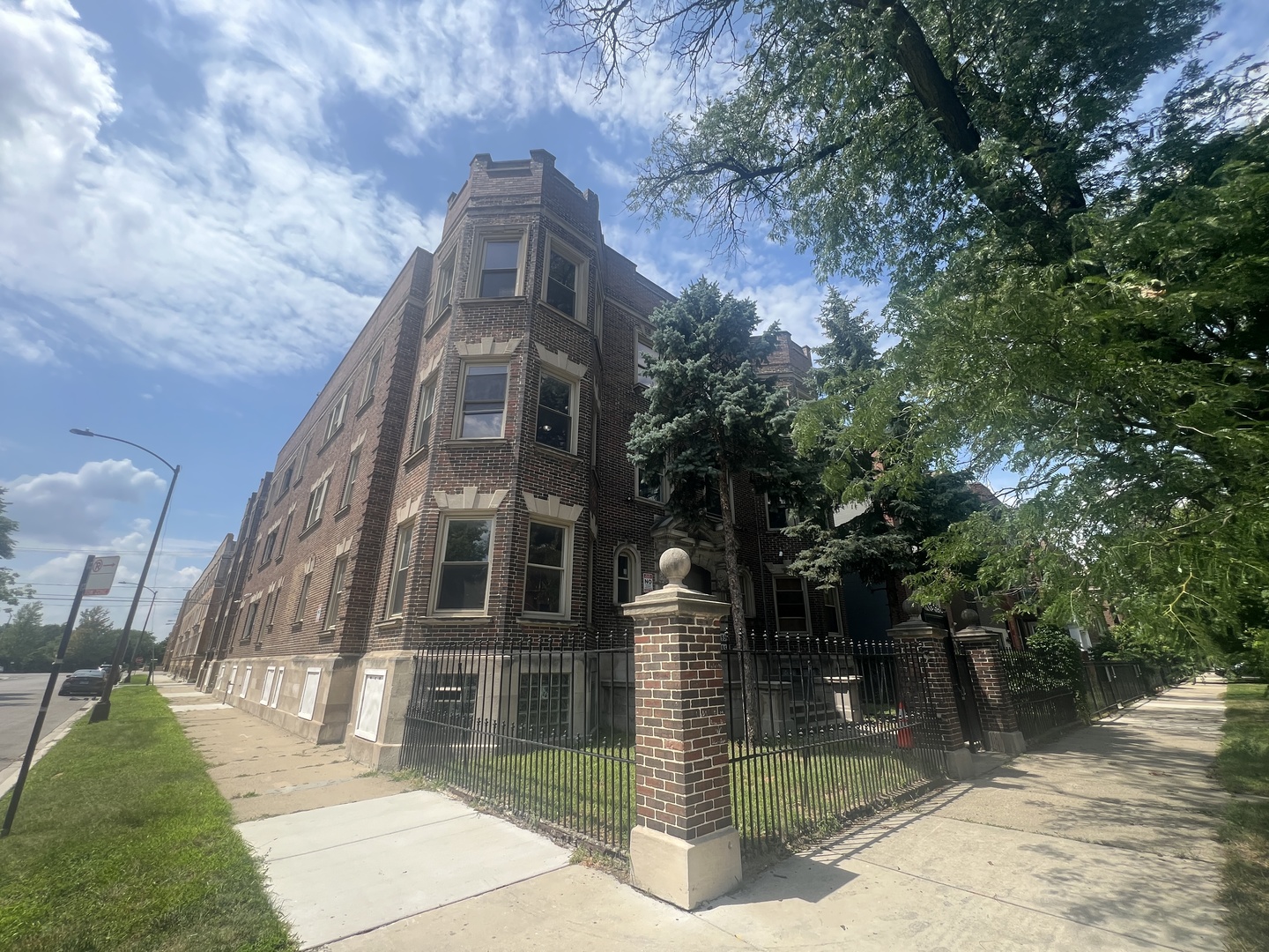 4958 S Michigan Ave #2S