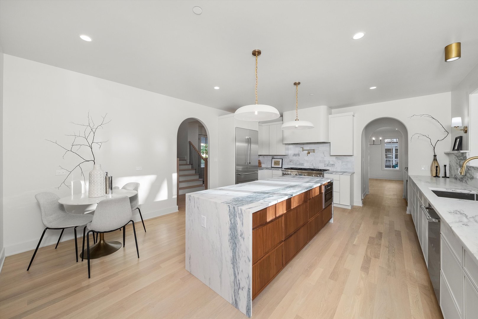 1037 Belleforte Ave Oak Park, IL 60302