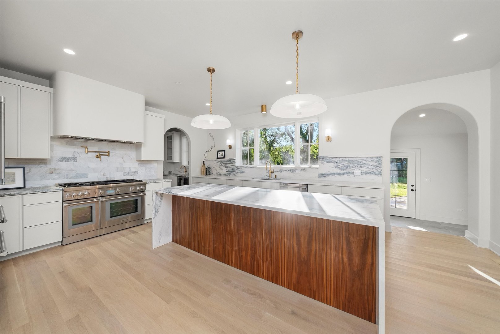 1037 Belleforte Ave Oak Park, IL 60302