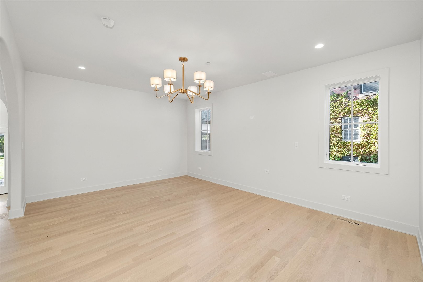 1037 Belleforte Ave Oak Park, IL 60302