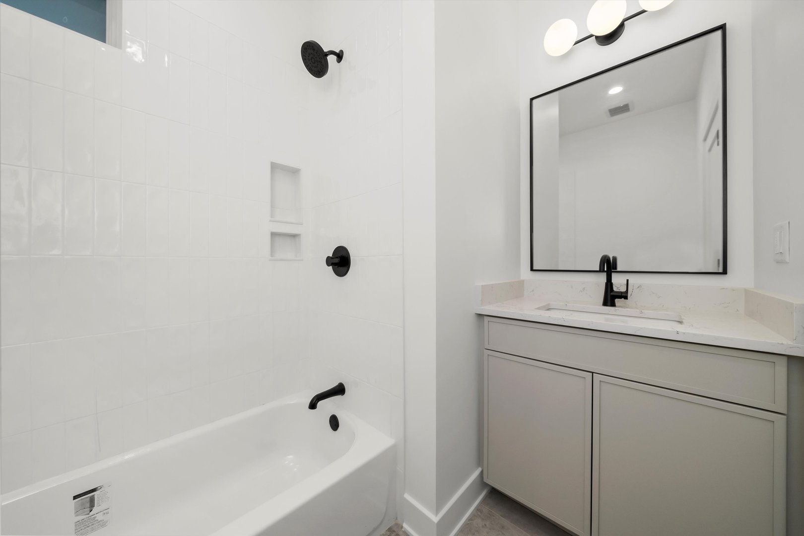 1037 Belleforte Ave Oak Park, IL 60302