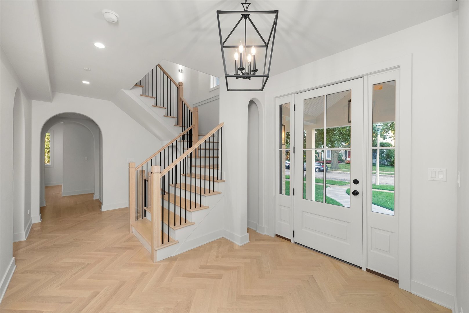 1037 Belleforte Ave Oak Park, IL 60302