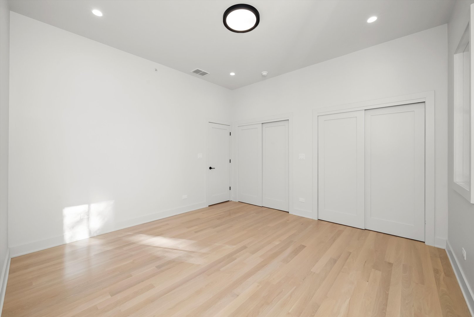 1037 Belleforte Ave Oak Park, IL 60302