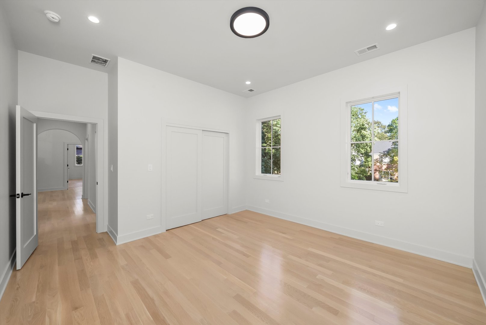 1037 Belleforte Ave Oak Park, IL 60302