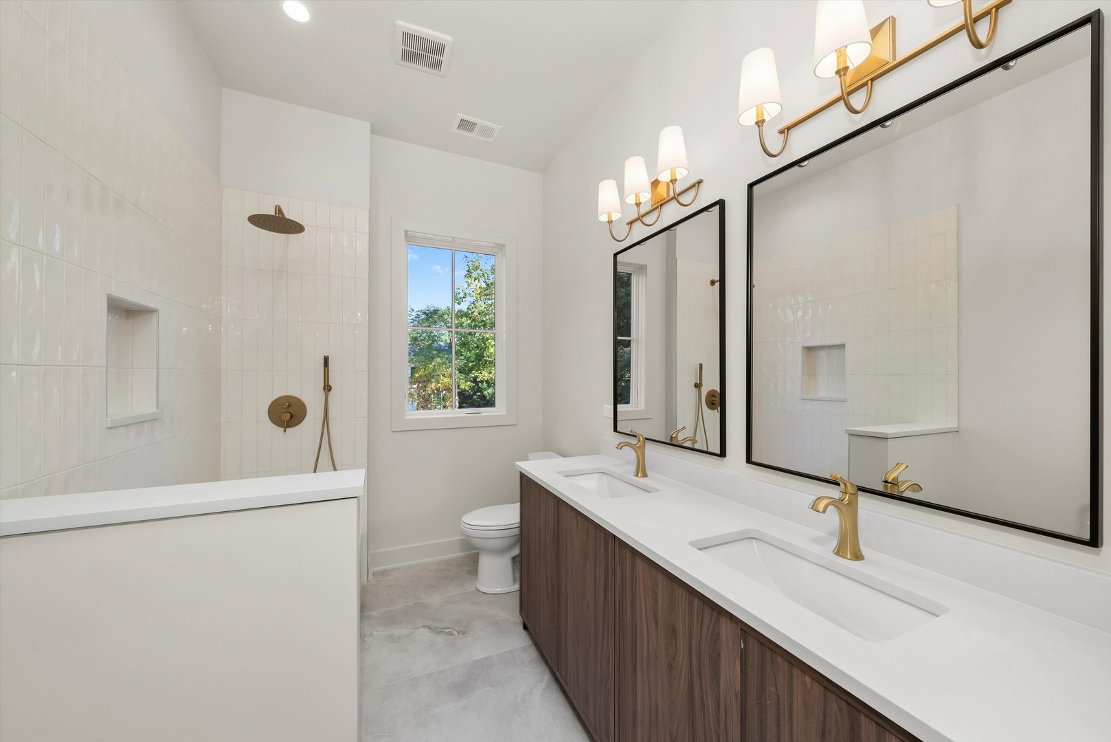 1037 Belleforte Ave Oak Park, IL 60302