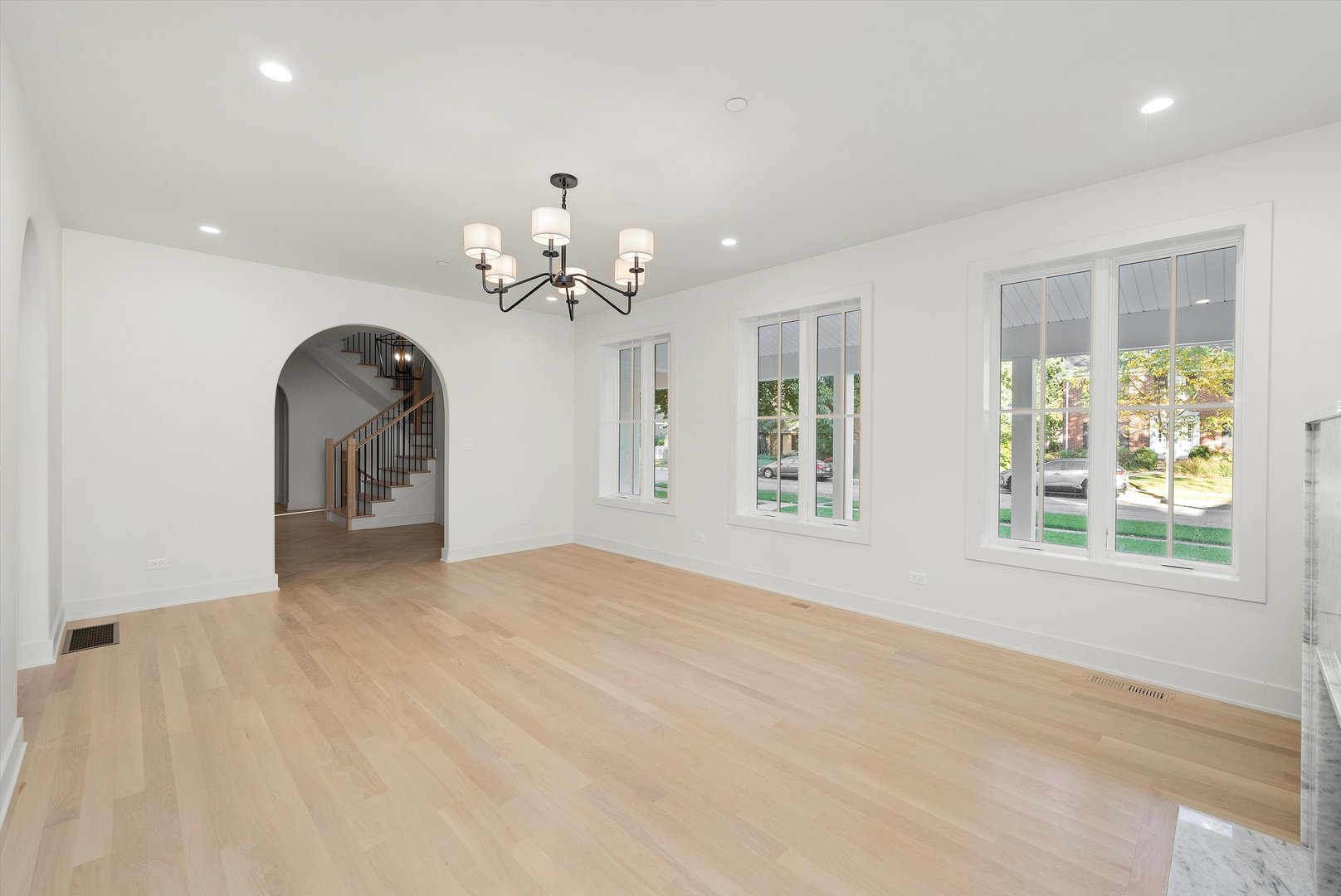 1037 Belleforte Ave Oak Park, IL 60302