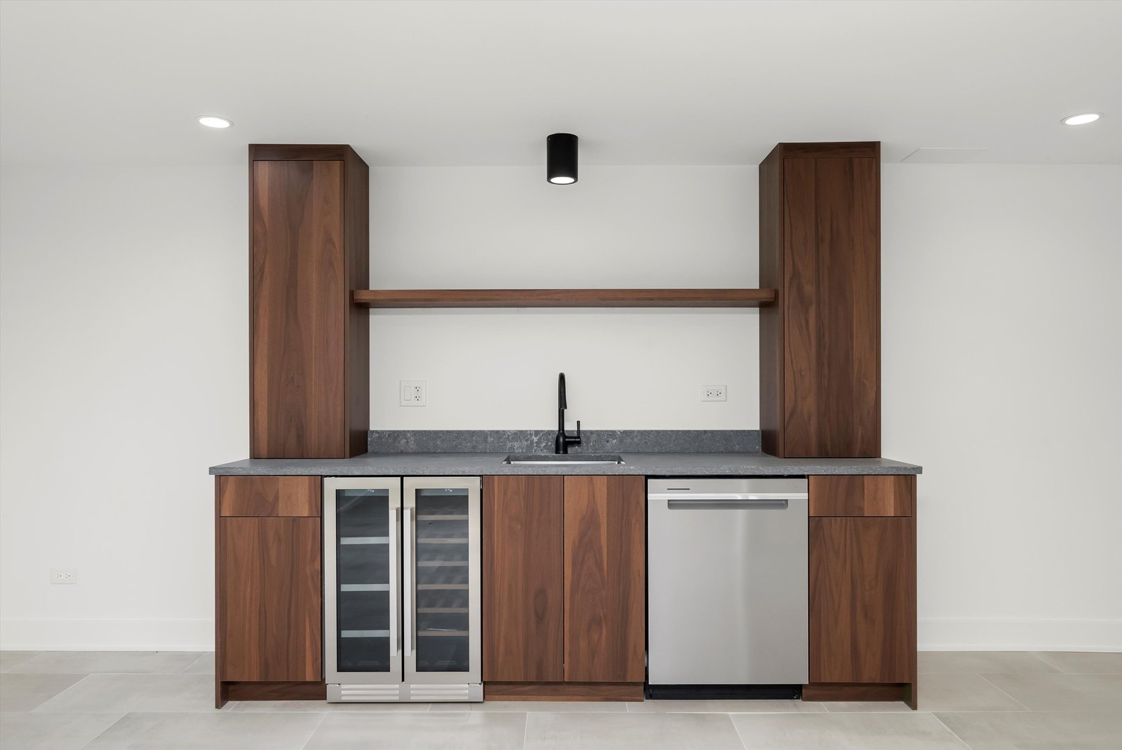 1037 Belleforte Ave Oak Park, IL 60302