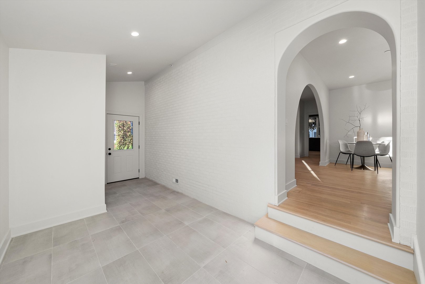 1037 Belleforte Ave Oak Park, IL 60302