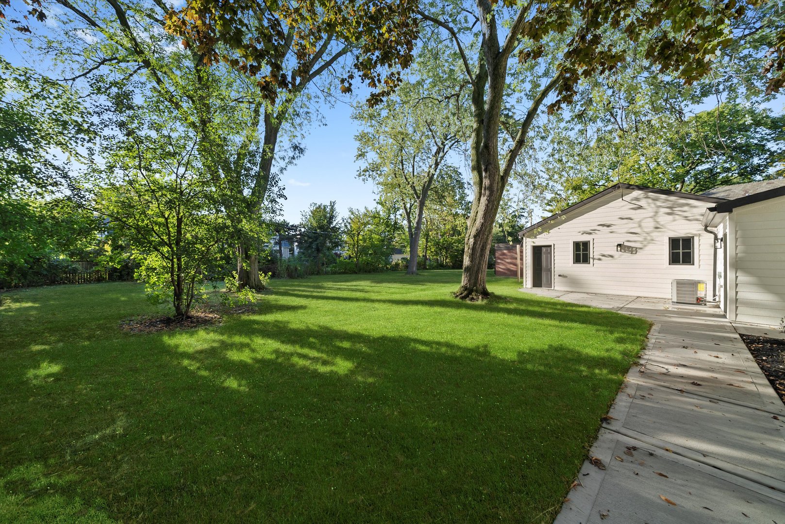 1037 Belleforte Ave Oak Park, IL 60302