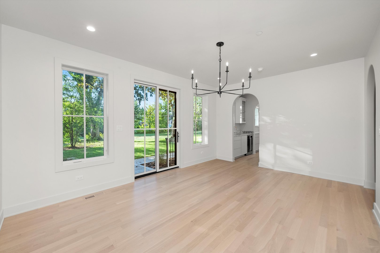 1037 Belleforte Ave Oak Park, IL 60302