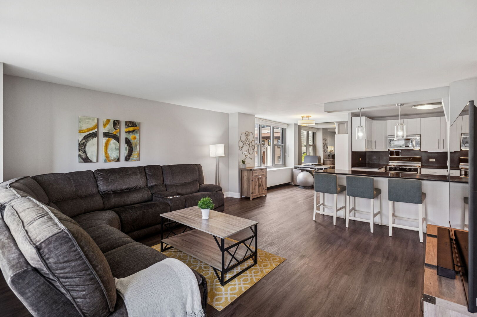 400 E Randolph St #930 Chicago, IL 60601