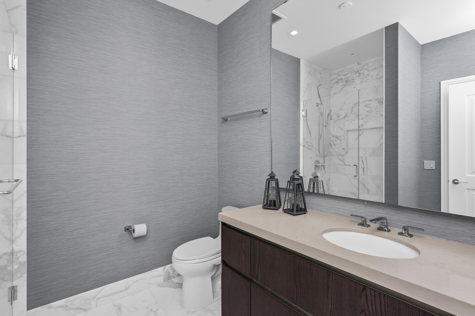 363 E Wacker Dr #2503 Chicago, IL 60601