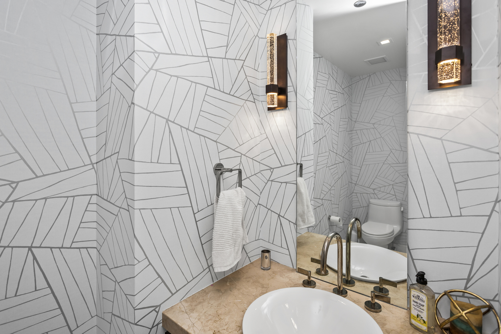 363 E Wacker Dr #2503 Chicago, IL 60601