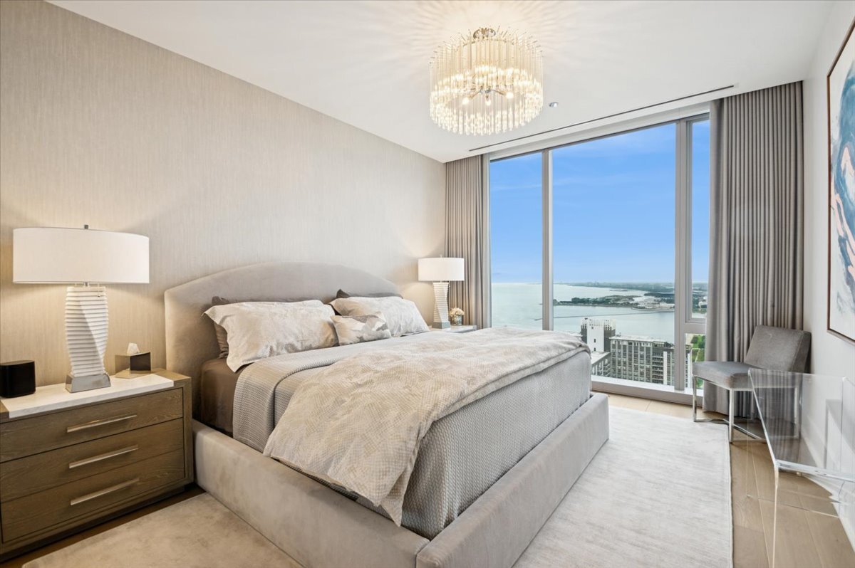 363 E Wacker Dr #3805 Chicago, IL 60601