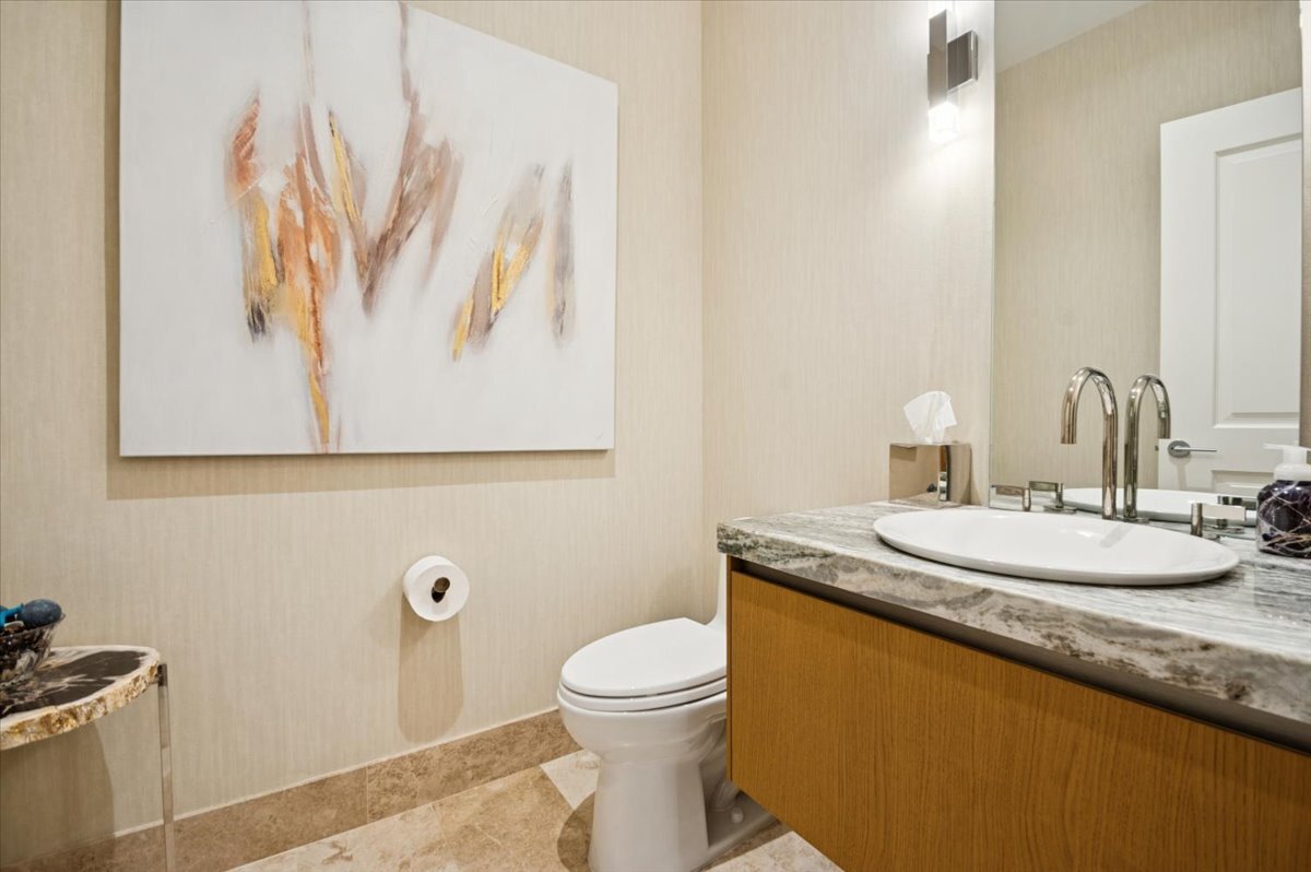 363 E Wacker Dr #3805 Chicago, IL 60601