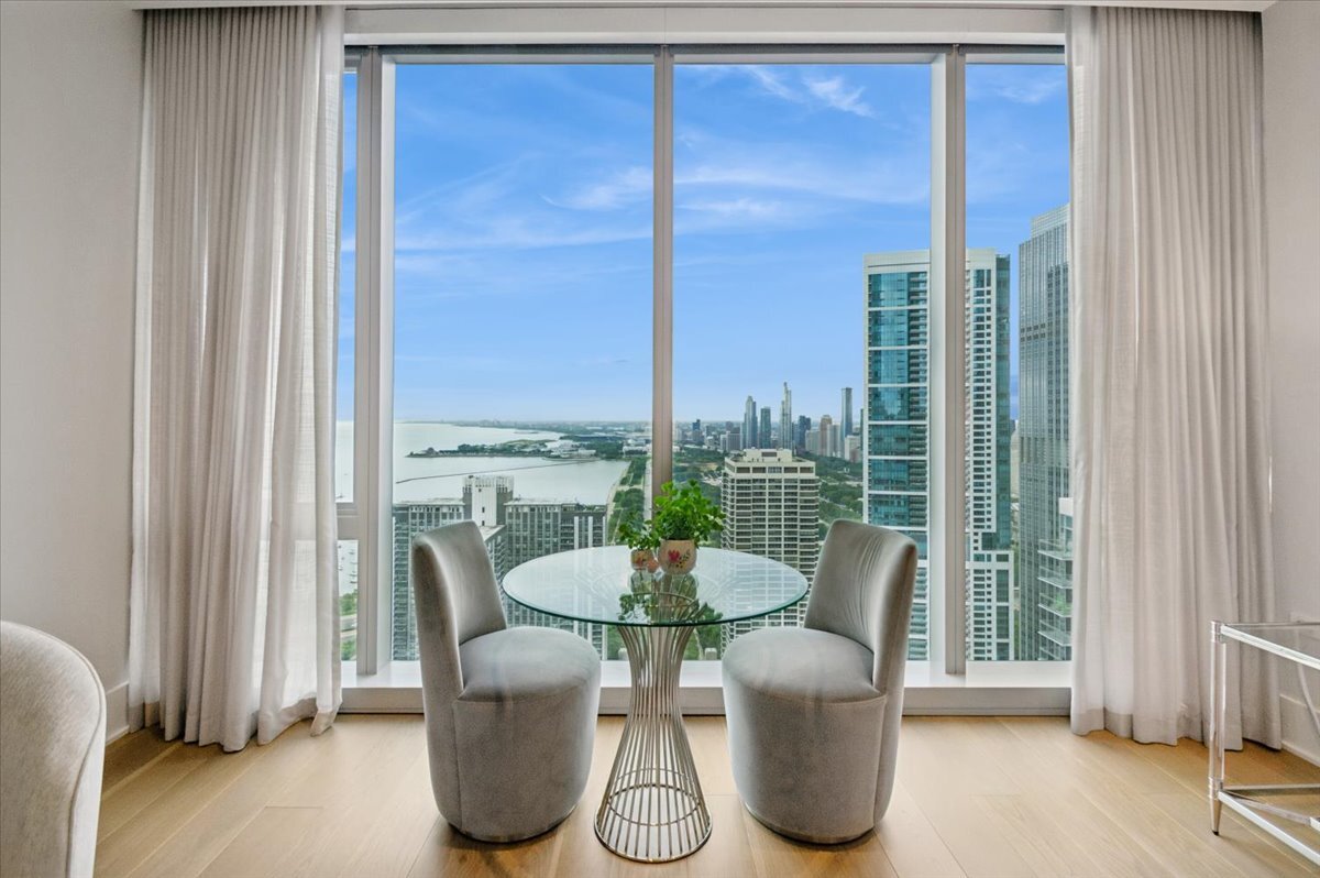 363 E Wacker Dr #3805 Chicago, IL 60601