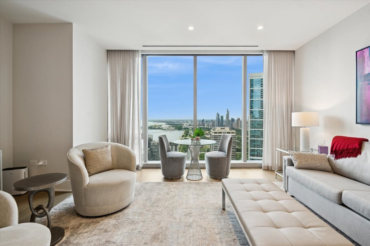 363 E Wacker Dr #3805 Chicago, IL 60601