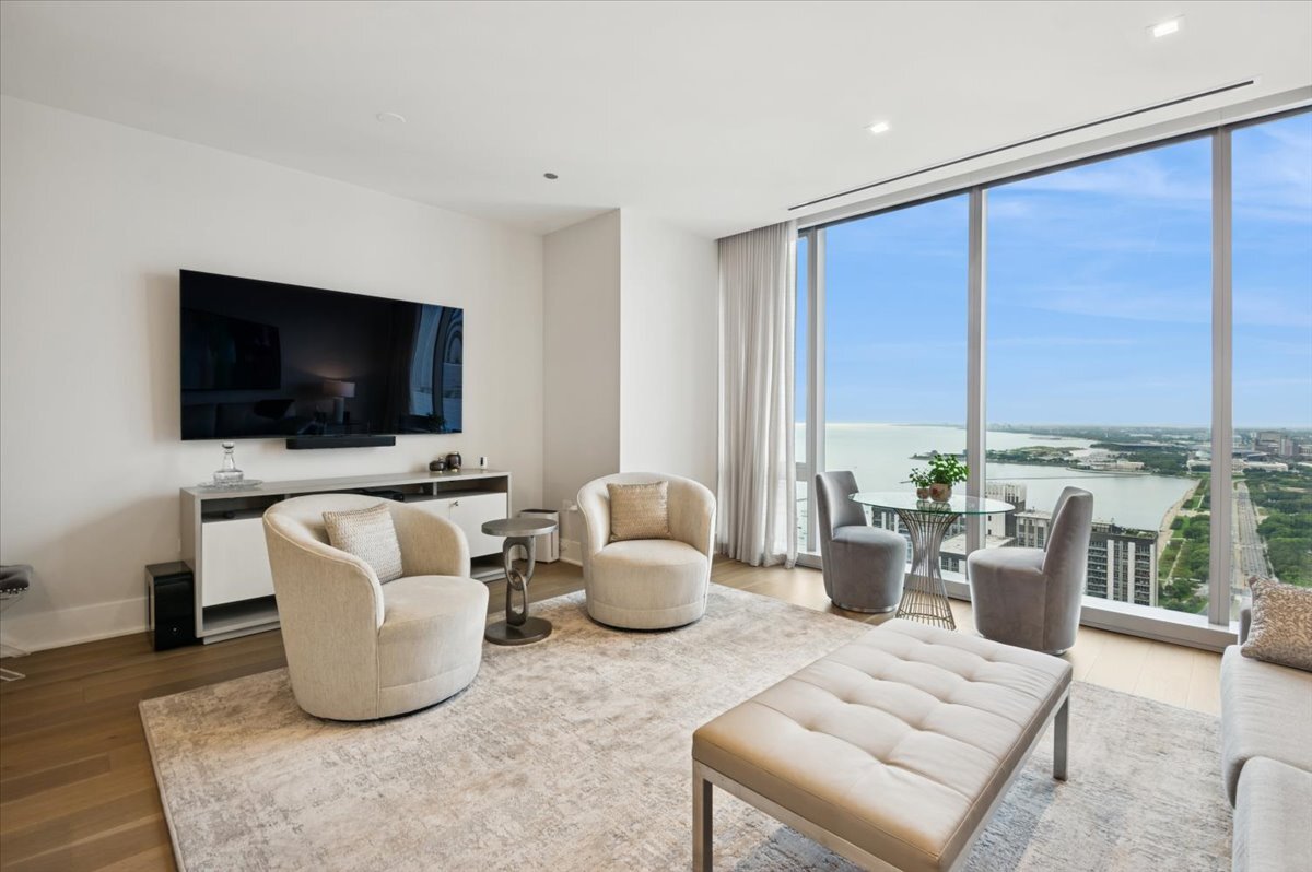 363 E Wacker Dr #3805 Chicago, IL 60601