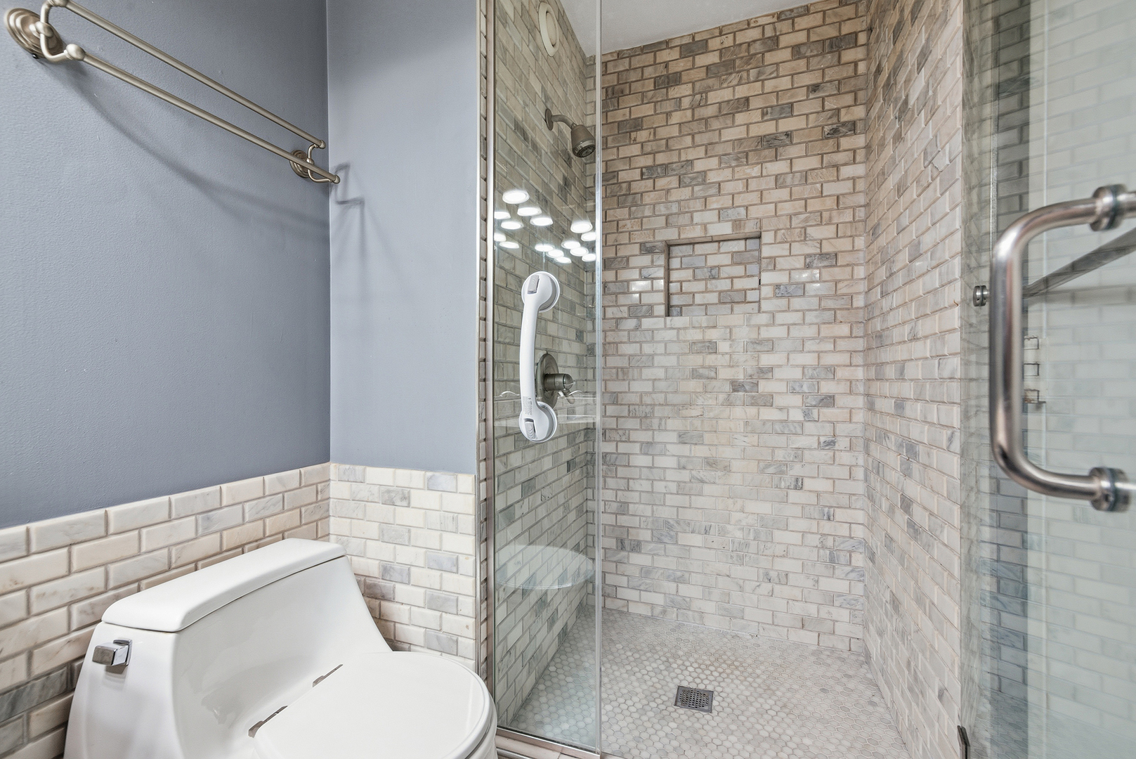 195 N Hbr Dr #1006 Chicago, IL 60601