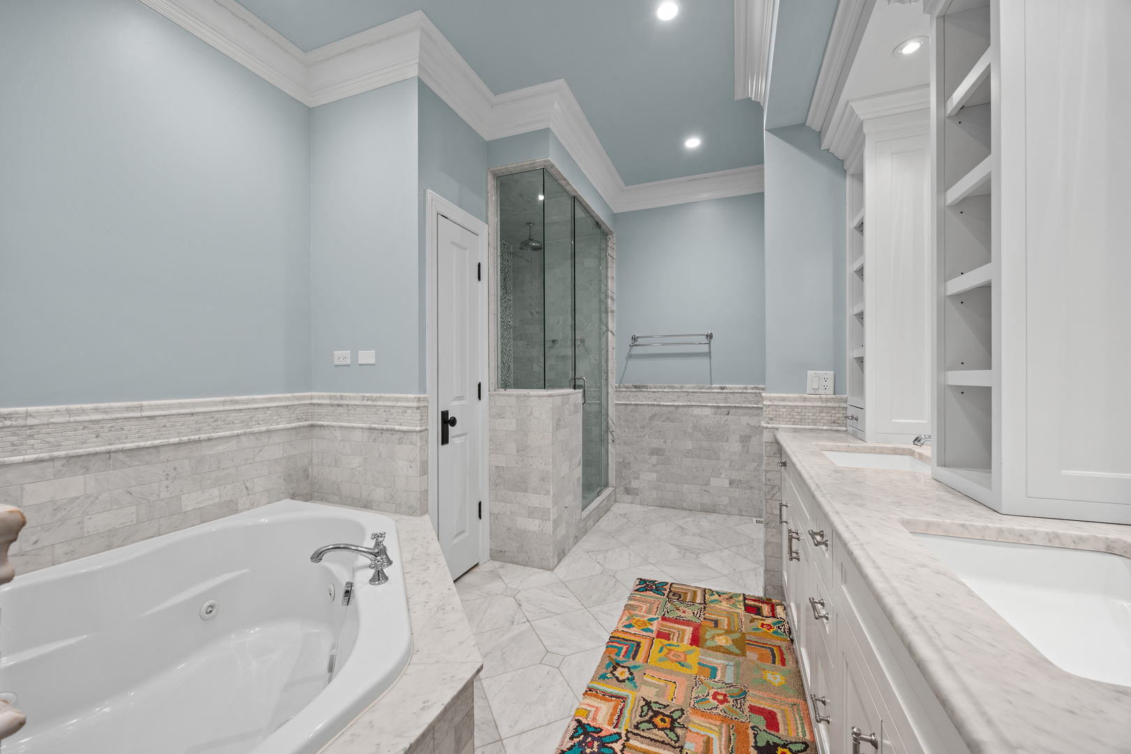 3818 N Alta Vis Ter Chicago, IL 60613